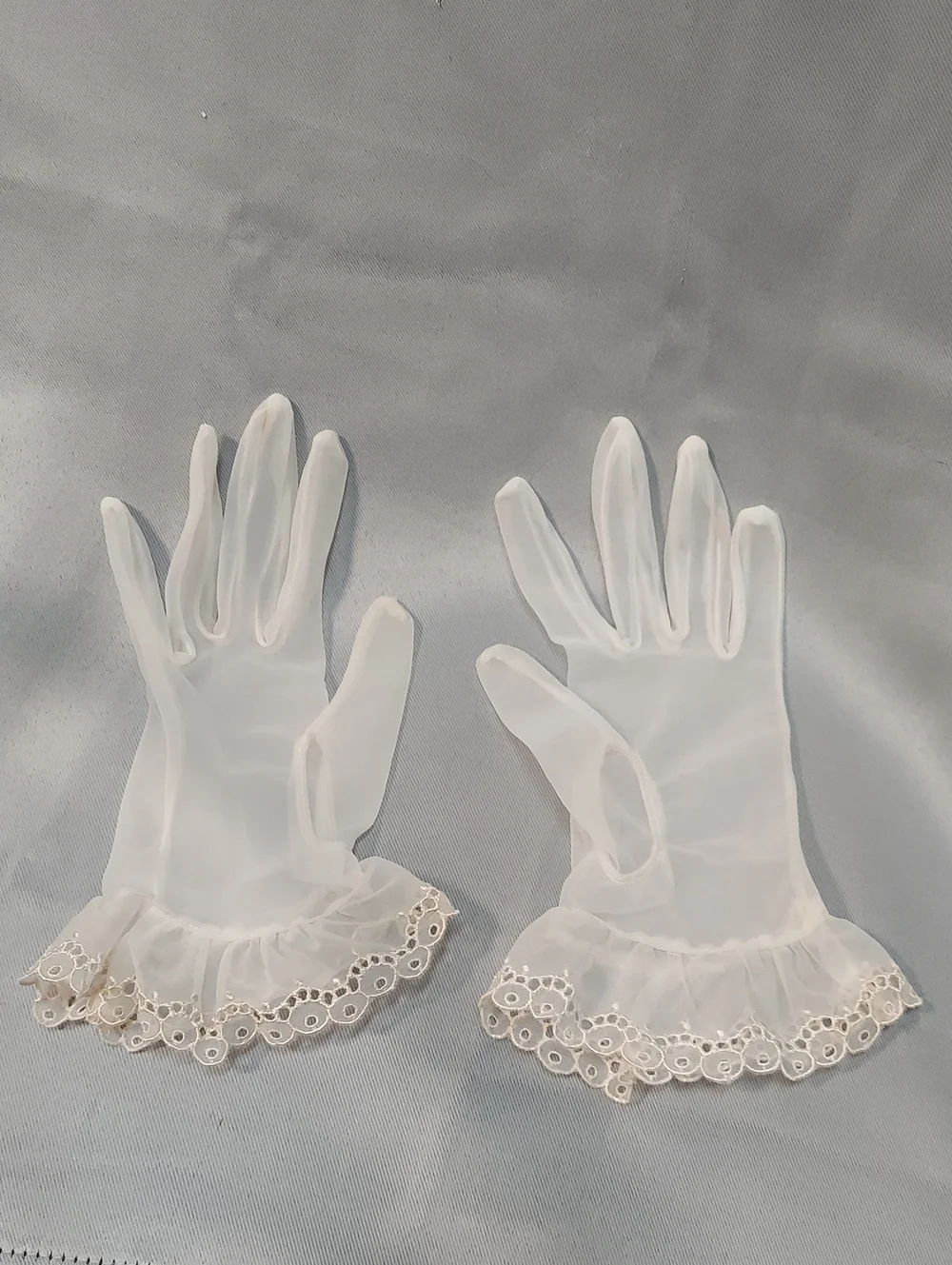 Vintage Gloves, Ivory White, Nylon, Lacy Edge